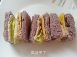 黑米金枪鱼三明治的做法