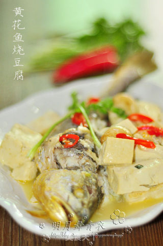 黄花鱼烧豆腐的做法