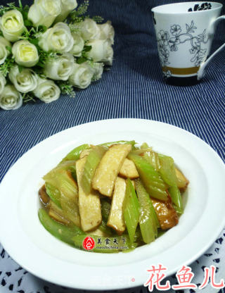西芹炒香干的做法