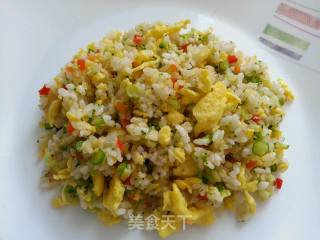鸡蛋蔬菜炒饭的做法