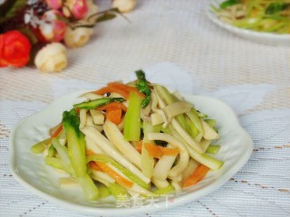 杏鲍菇炒芦笋的做法