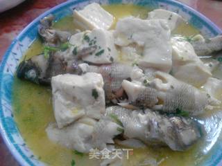 小黄鱼炖豆腐的做法