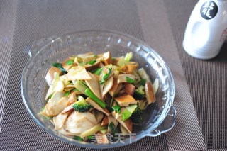 杏鲍菇炒香干的做法