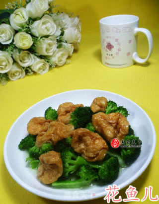 油面筋炒西兰花的做法