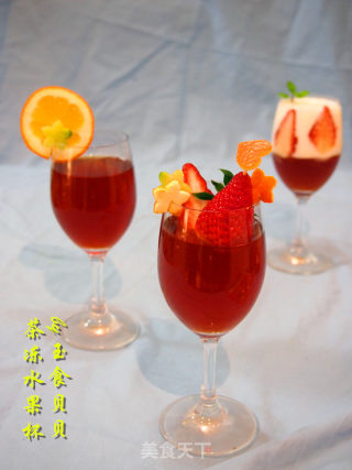 茶冻水果杯——草莓时光1的做法