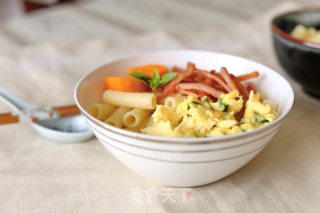 培根鸡蛋面+杂蔬汤底的做法