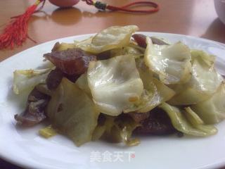 蒜蓉腊肠圆白菜的做法