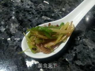 西芹鱿鱼丝的做法