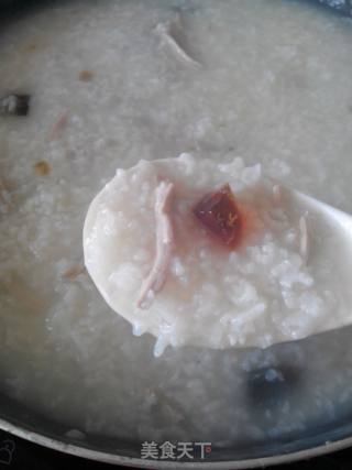 皮蛋瘦肉粥的做法