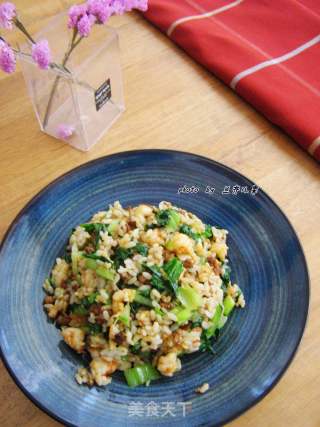 青菜虾仁牛肉料炒饭－－－一个人的稍有奢华的午餐的做法