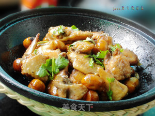 板栗鸡翅煲的做法