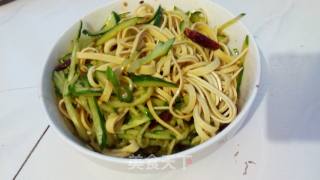 简单快手菜——凉拌豆腐皮