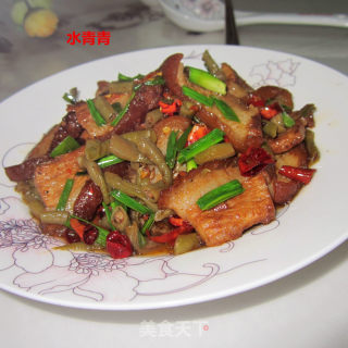 酸豆角炒酥皮肉的做法