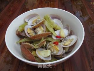 咸菜炒花蚬的做法