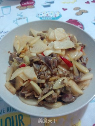 酸萝卜炒鸡胗的做法
