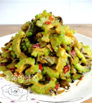 家常菜【酸菜炒苦瓜】的做法