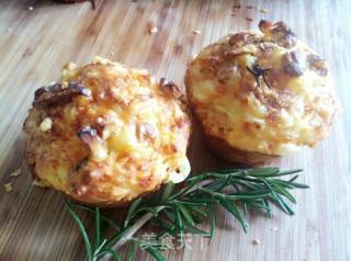 迷迭香切达奶酪咸味玛芬-rosemary, chedder and walnut damper muffins的做法