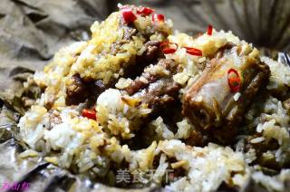 荷叶糯米蒸排骨的做法