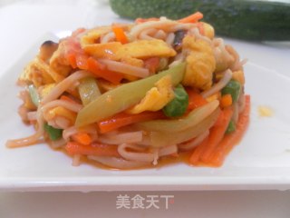 彩蔬拌面的做法