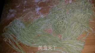 压面机做的菠菜面的做法