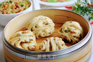 肉末花卷的做法