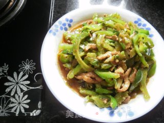 青椒苦瓜炒肉丝的做法