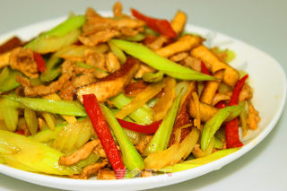 芹菜香干肉丝的做法