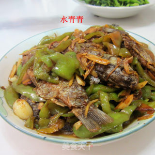 青椒鲫鱼的做法
