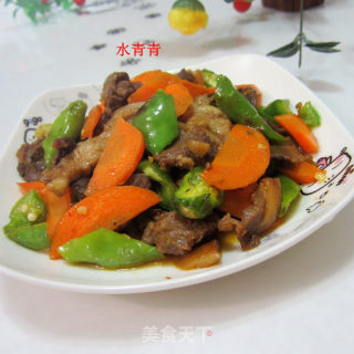 红萝卜炒羊肉的做法