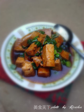 洋葱叶烧豆腐的做法