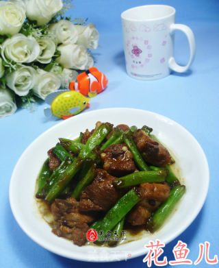 梅豆炒排骨的做法