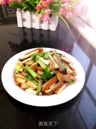 豆腐干炒蒜苗的做法