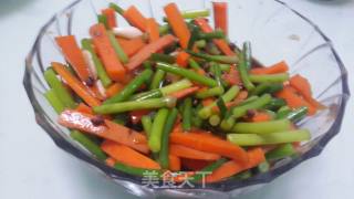腌蒜苔的做法