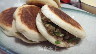 肉夹馍（自创腊汁肉，味道意外的好，根本停不下来）的做法