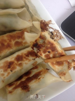 三鲜锅贴的做法