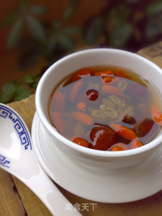 红杞葡萄蜂蜜茶的做法
