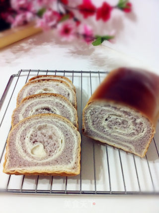 紫甘蓝双色土司的做法