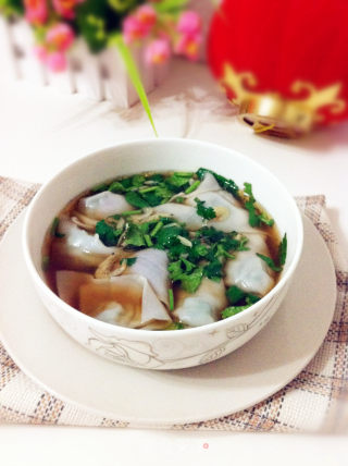 紫甘蓝虾仁馄饨的做法