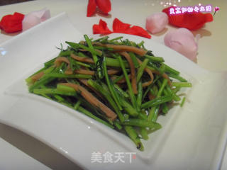 火腿炒茴香的做法