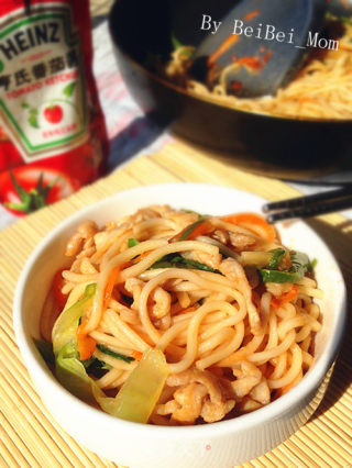 肉丝蔬菜炒面的做法