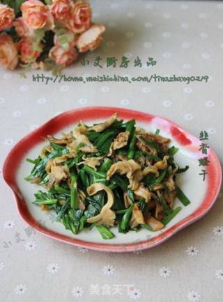 韭香蛏干的做法