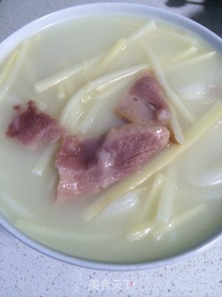 笋丝培根年糕汤的做法