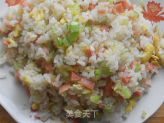 黄瓜香肠蛋炒饭的做法