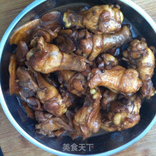 杏鲍菇烧鸡翅根的做法