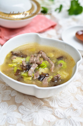 蚕豆牛肉汤的做法
