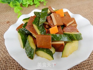 黄瓜拌香干的做法