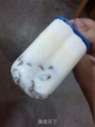 鲜奶葡萄干棒冰的做法