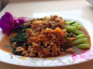 肉酱淋菜心的做法