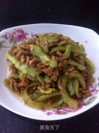 苦瓜烧肉丝的做法