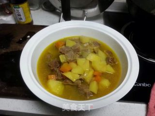 牛肉炖土豆的做法